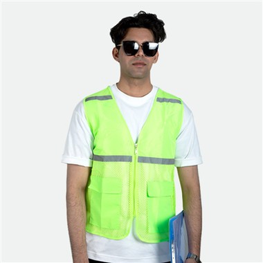 লজিস্টিক কোম্পানির কর্মীদের কি প্রতিফলিত ভেস্ট পরতে হবে?