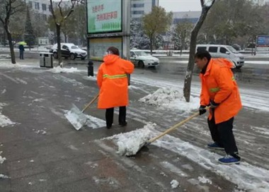 প্রতিফলিত পোশাক ক্লিনারদের কী সুবিধা নিয়ে আসে?